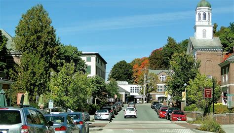 advantages to living in a small town|What to Consider Before Moving to a Small Town .